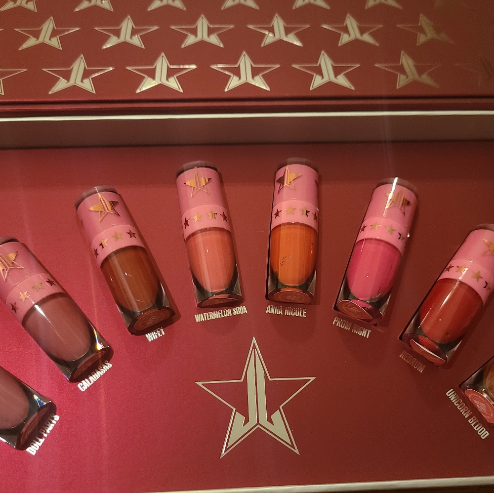 Jeffree Star Cosmetics lipstick